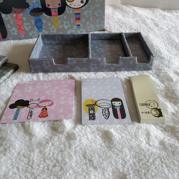 Kishi Kishi Paperchase Set - Picture 2 of 7